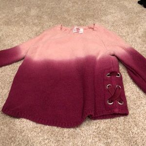 Pink ombré sweater crossing